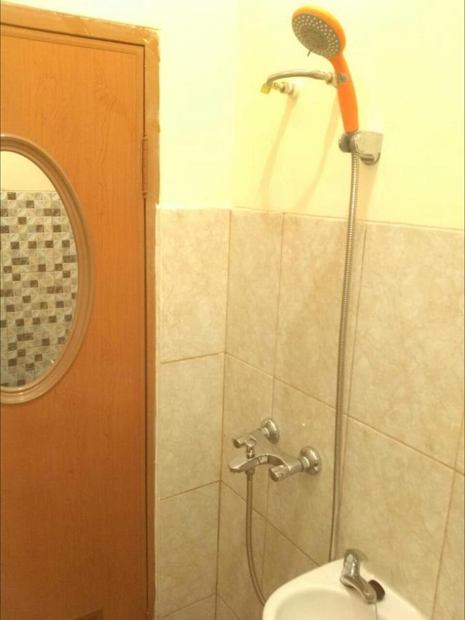 Danyshom Hotel Cikarang Bagian luar foto